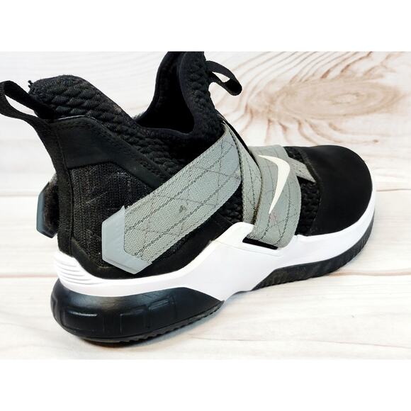Nike Lebron Soldier 12 SFG Men\'s Black Basketball Shoes Size 8.5 AO4054-004 main image 12